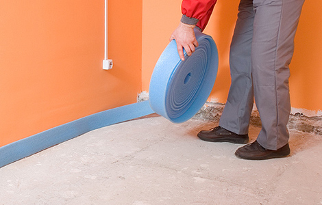 Обязательна укладка демпферной ленты по периметру всего помещения